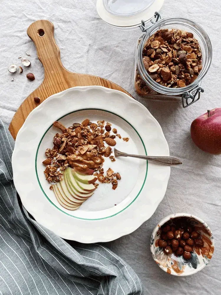Kaakao ja vanilja-granola